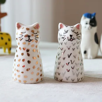 

2pcs ceramic salt shakers cute cat shaped paillette With gold silver glitter seasoning box jar for spices holder salt and pepper