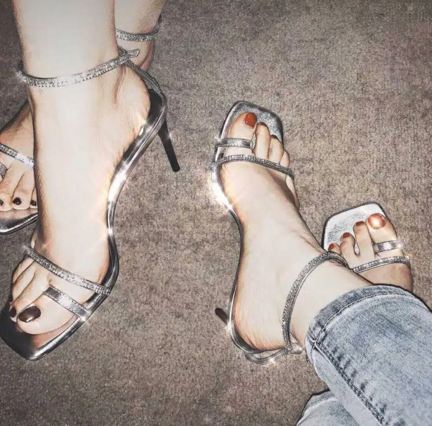 

European and American square head rhinestone leather sandals female 2019 summer new ladies word with stiletto high heel women's