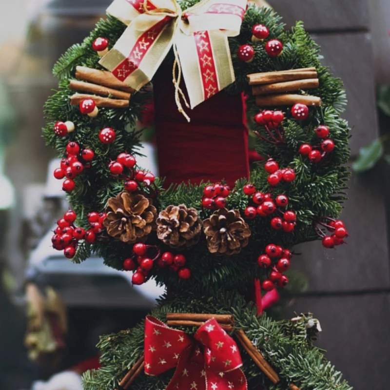 

50PCS Xmas Artificial Holly Berry Stems Christmas Tree Wreath Decor DIY Home