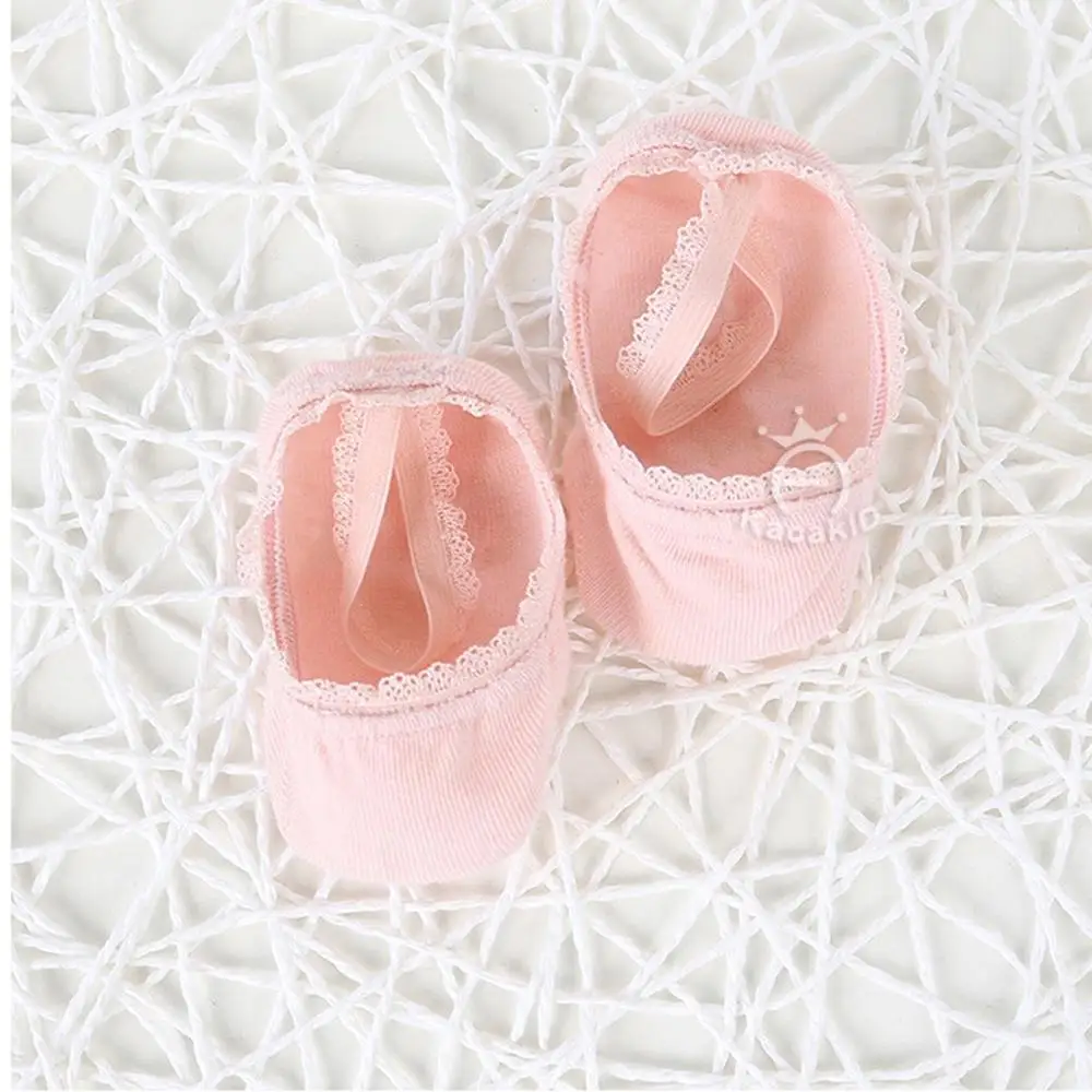 Милые Нескользящие носки ярких цветов для маленьких мальчиков и девочек Однотонные летние хлопковые кружевные носки унисекс 9,13 - Цвет: Pink