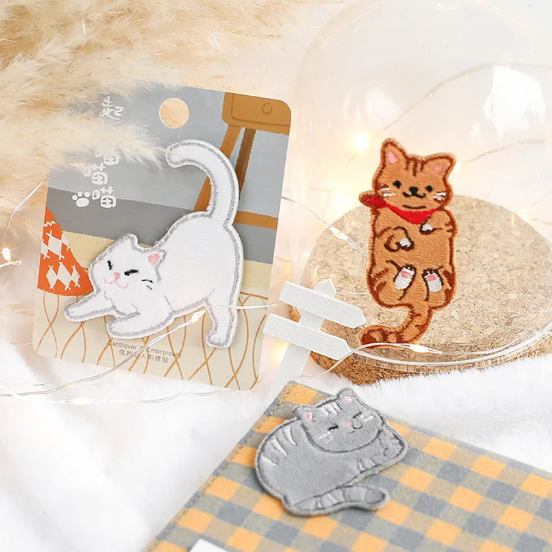 

1 Piece Embroidered Cute Black Cat Patches Clothes Bags DIY Applique Embroidery Parches Iron On Patch for Clothes Caps