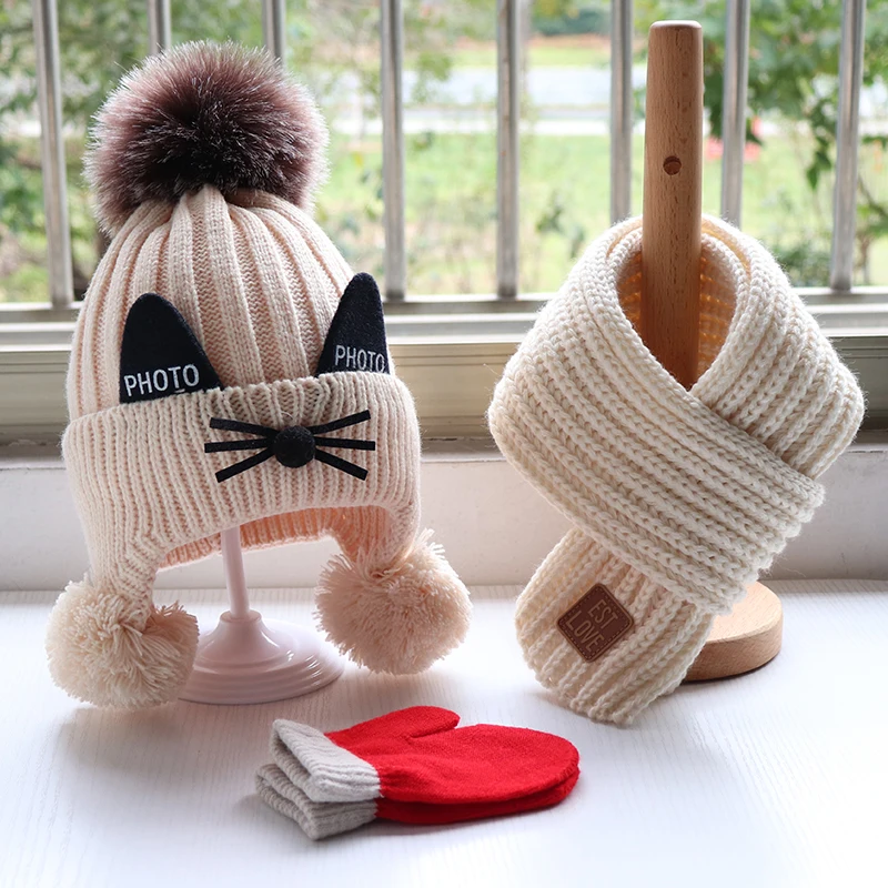 Children's lovely knitted woollen hats 1