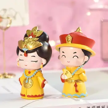

1pc New Creative Emperors and Queens In Ancient China Resin Model Doll Desktop Decor Figure Toys for Kids Gift
