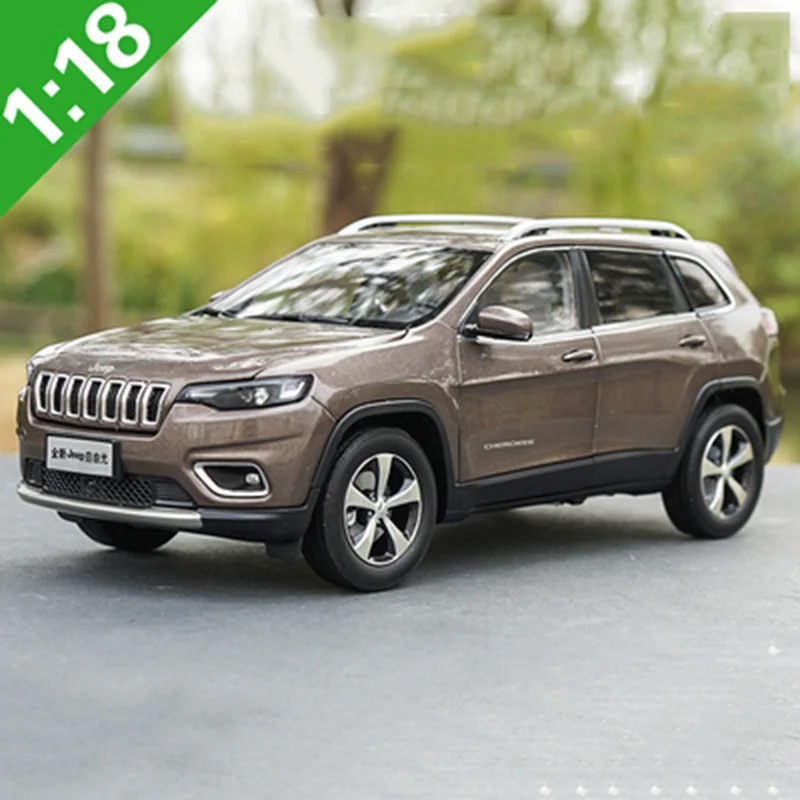 Sacle fike cherokee 1:18 Модель автомобиля из сплава литой металлический игрушечный автомобиль коллекция сувенир детский подарок внутренний дисплей
