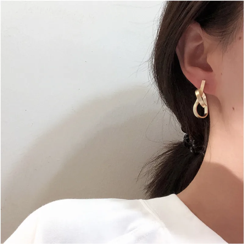 

2019 New Geoemtric Irregular Stud Earrings For Women Jewelery Personality Exaggerated Gold Silver Matte Metal Party Earrings
