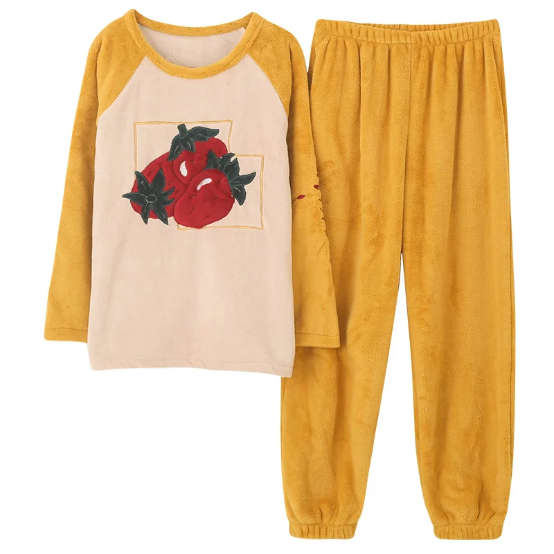 

Winter Flannel Pajamas Women Long Sleeves Strawberry Embroidery Loose Size Korean Style Ankle-tied Sporty Warm Homewear for Girl