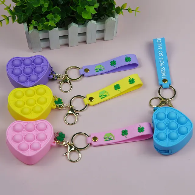 2021 New  Children Silicone Coin Purse Heart Shaped Mini Wallet with Keyring Fidget Sensory Bubble Toy 2