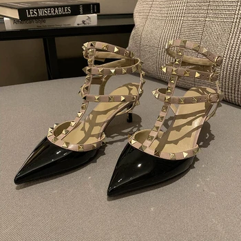 

2020 New V Right Logo Sandals Women's Summer Slim Heel 6 8 10cm Rivet Strap Pointed High Heels Shoes Wedding Shoes Party Shoes