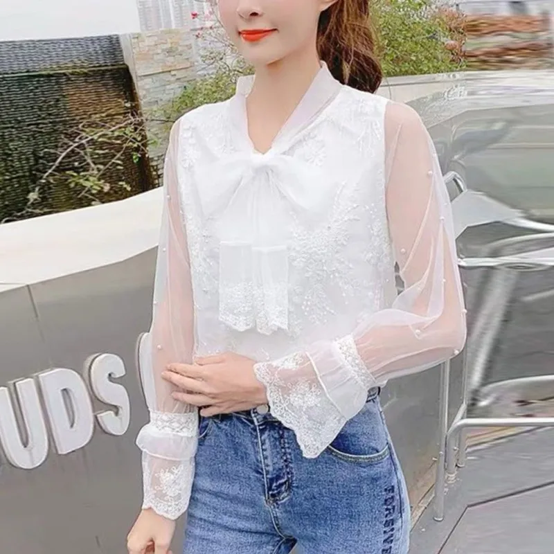 

Sweet Fashion Bow Shirt Women Lace Blouses Tops Spring Autumn Flare Long Sleeve O-Neck Leisure Blouse Femininas Blusas 2019