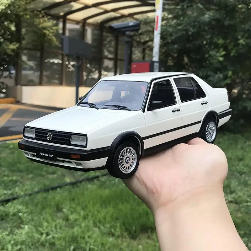 Ant 1:18 Diecast Cars Car Model Toy Car Diecast Toy Model 1:18 Diecast CarsJetta car model Volkswagen square head Jetta taxi - Цвет: Белый