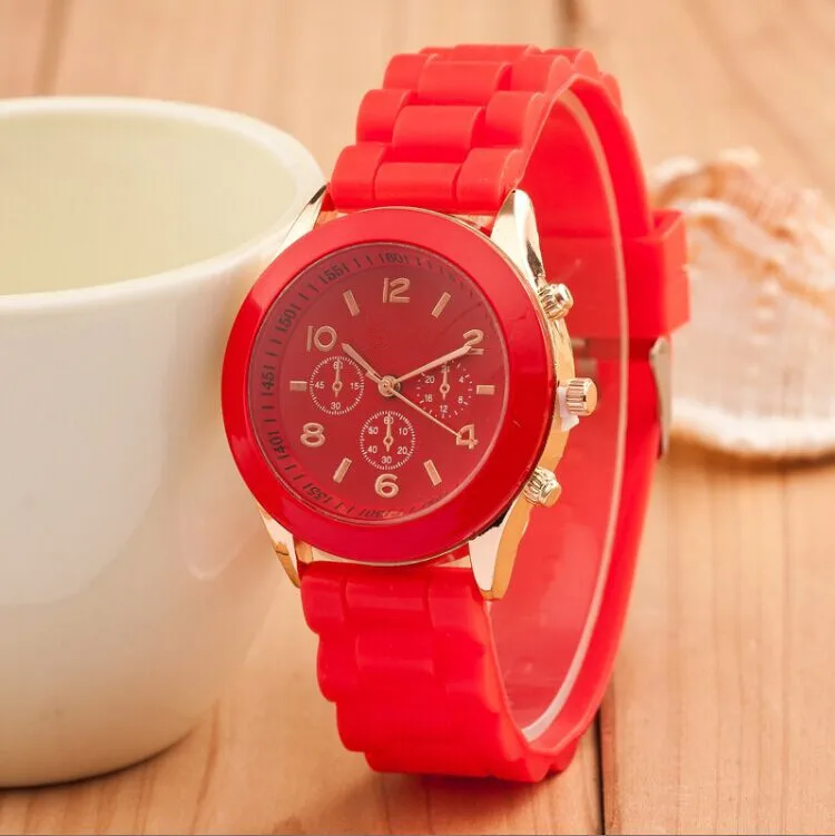 Relogio Feminino New Fashion Casual Ladies White Silicone Geneva Quartz Watch Ladies Sports Digital Watch Holiday Gift Aesthetic