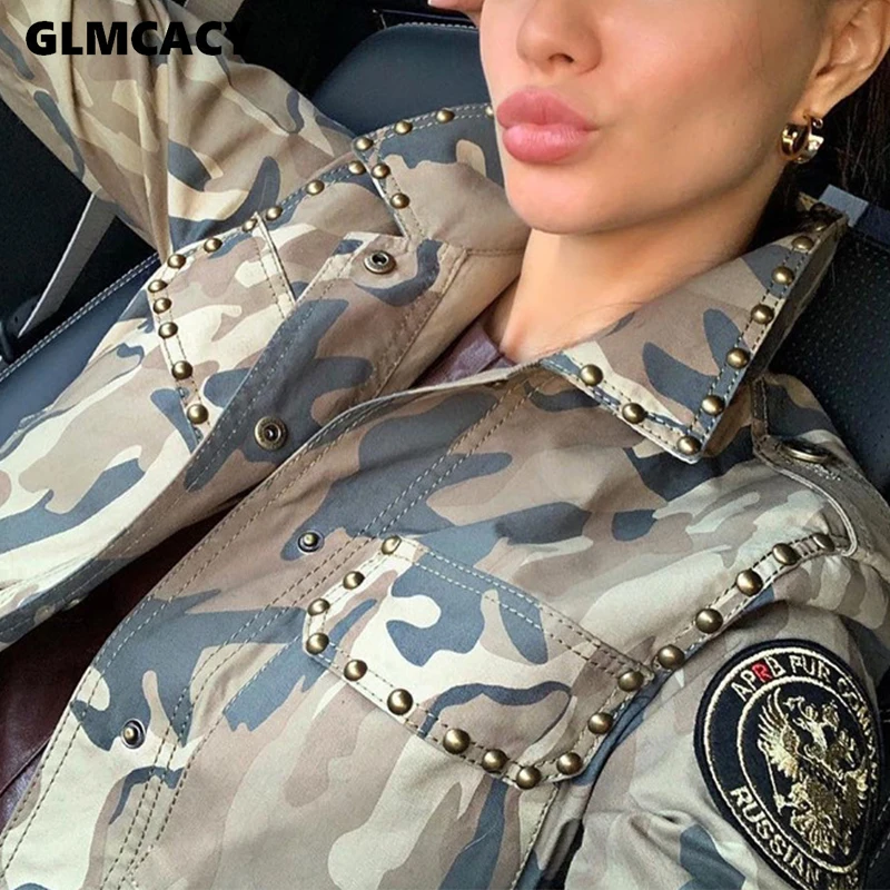 Женская куртка с камуфляжным принтом и заклепками, с длинным рукавом, с отложным воротником, с карманами, весна-осень, повседневное пальто, большие размеры