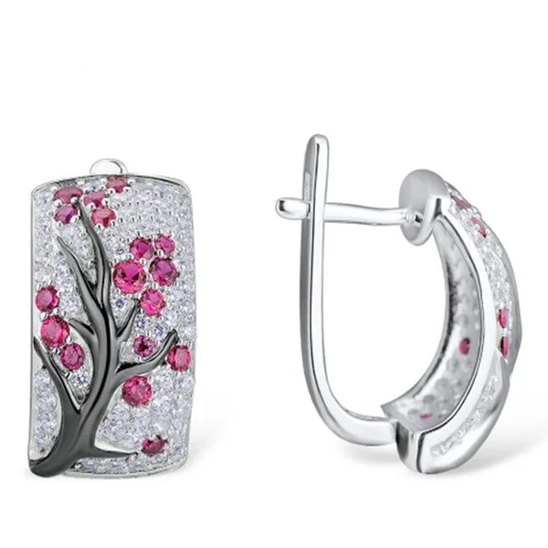 5cea313b1215ca5518f20612-1-lar