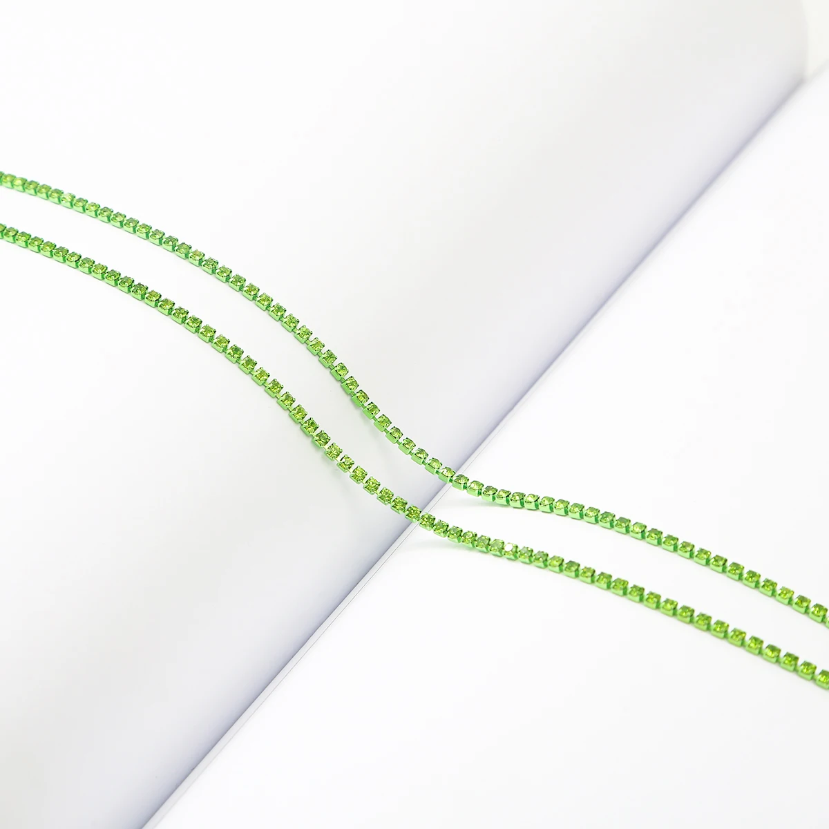 Colorful Rhinestone Chain for DIY Sewing and Clothing Accessories
