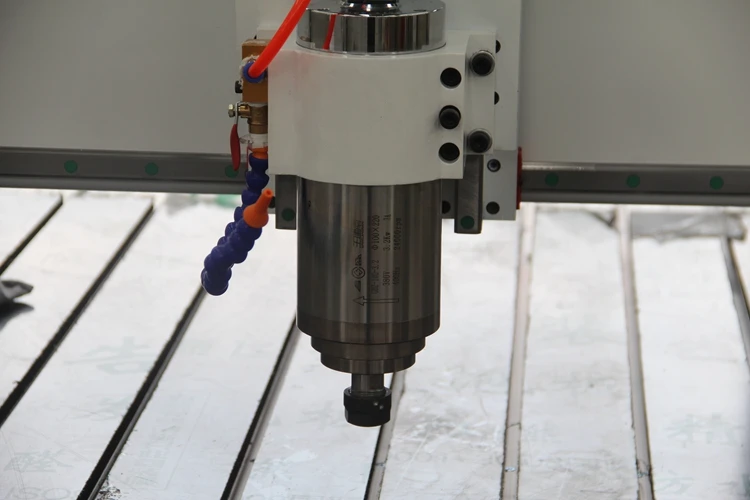 3D Китай cnc деревообрабатывающий фрезерный станок с CCD AKM1325
