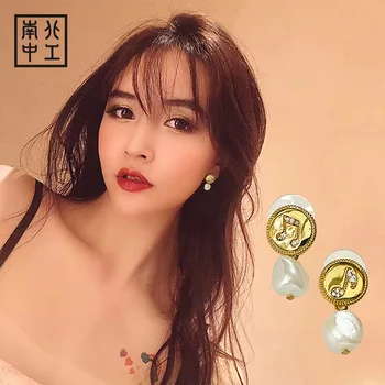 

Western Style Creative Zircon Music Notes Ear Stud French Non-mainstream Special Pearl Earring brinco pendientes mujer moda