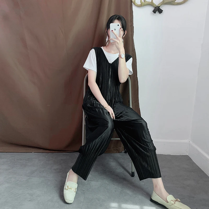 Miyake штаны со складками, костюм черные повседневные Свободные Комбинезоны, комплект с круглым вырезом, белая футболка длинные Комбинезоны на лодыжке, женские комплекты из двух предметов
