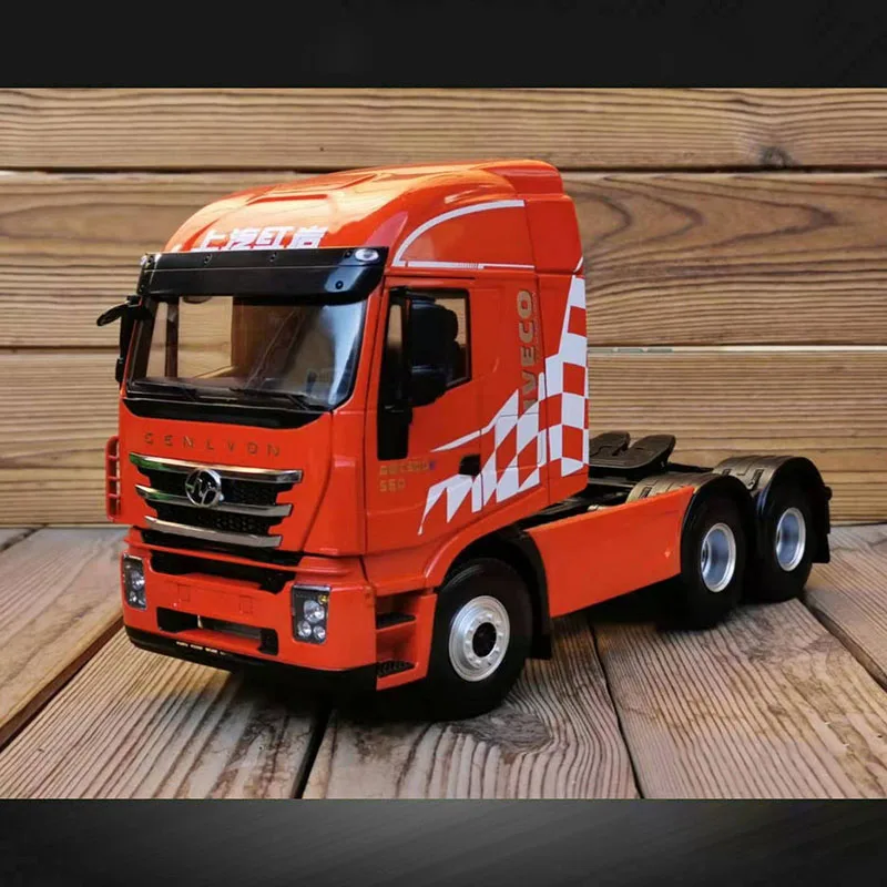 1:24 трактор IVECO Hongyan Jieshi C500 полуприцеп литые под давлением и модели игрушечного