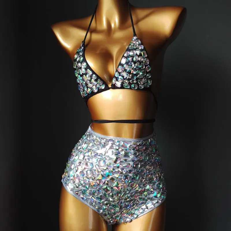 Reggiseno con strass scintillanti pantaloncini a vita alta Set da 2 pezzi Nightclub Bar Sexy Stage Wear donna DJ Singer Dancer Crystal Bikini Outfit