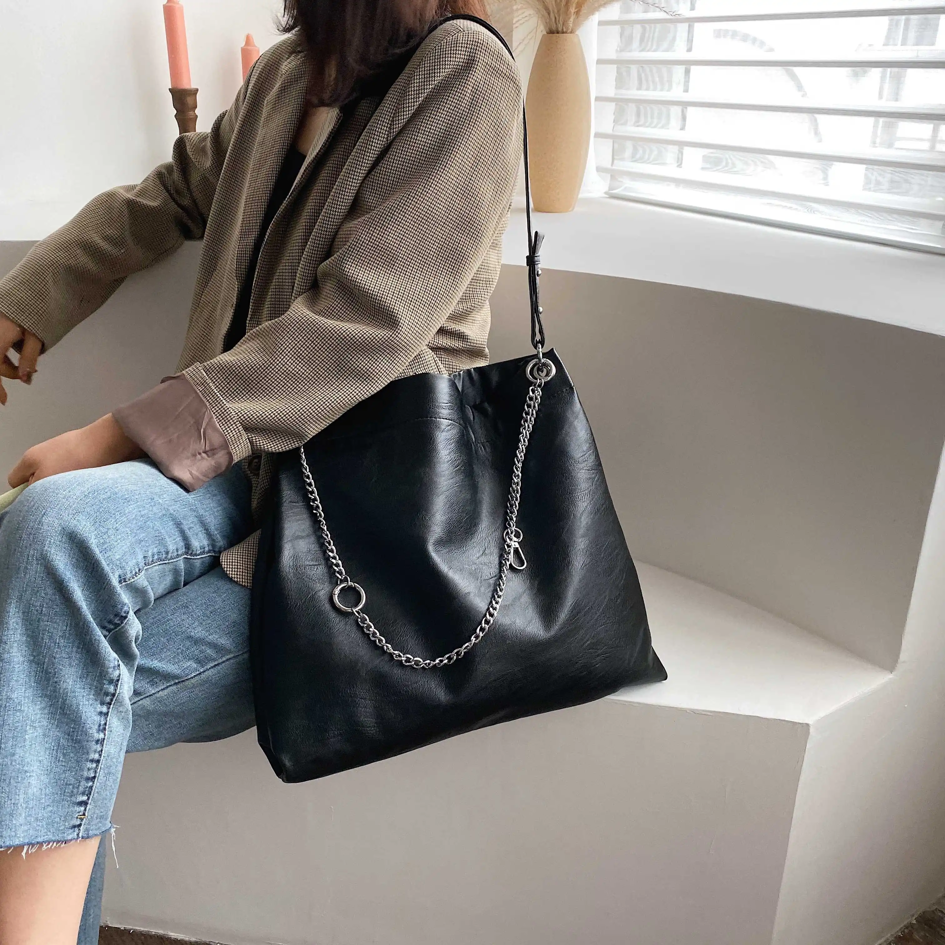 

2020 High Capacity Vintage PU Leather Crossbody Bags For Women Chain Shoulder Messenger Bag Lady Winter Travel Handbags