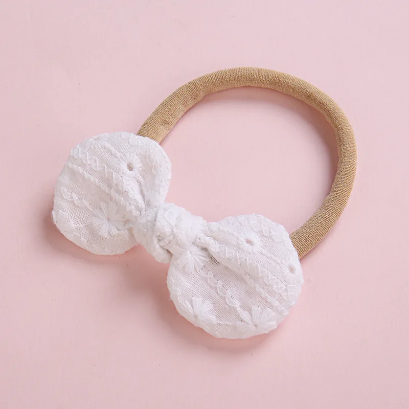 

Europe And America Hot Sales 8*4 Cm Lace Machine Embroidery Pure Cotton Cloth Bow Baby Hair Band Super Soft Seemless Girls Hair