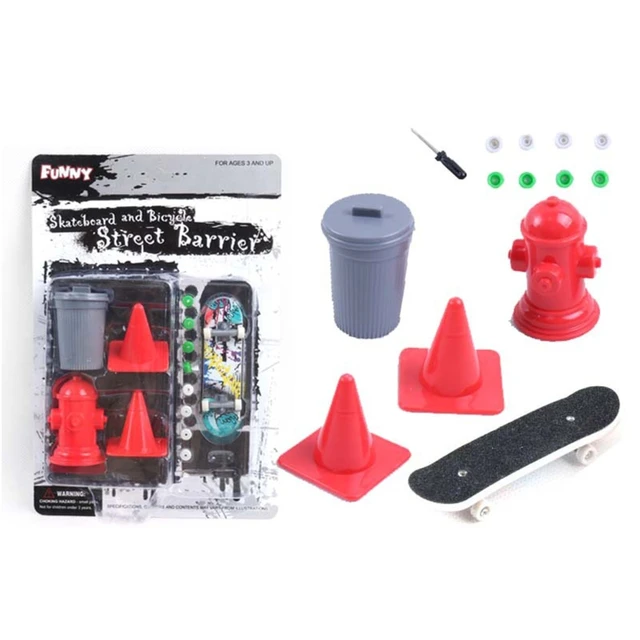 1Set MIni Finger Skateboard Fingerboard with Obstacles Set Kids Toy Novelty Gag 4