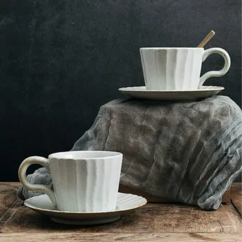 

Ceramic Coffee Cup Set European Simple White Bone China Tea Cup and Saucer Creative Couple Luxury Cuia Silicone Drinkware AB50CS