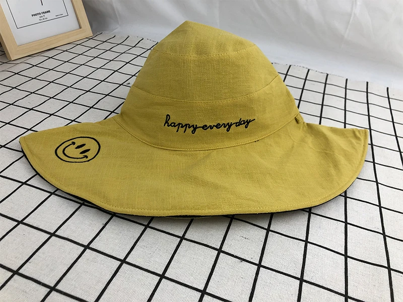 Одноцветная Двусторонняя шапка в рыбацком стиле, желтая шляпа со смайликом, шапка-ведро с вышитыми буквами для мужчин и женщин, уличная Солнцезащитная шляпа для