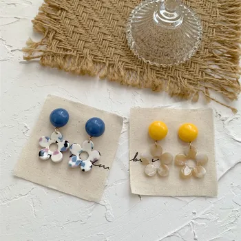 

Korean-style Acetic Acid Board Small Flower Earrings Acrylic Resin New Style Petal Earrings Women's 2019 Online Celebrity Screw