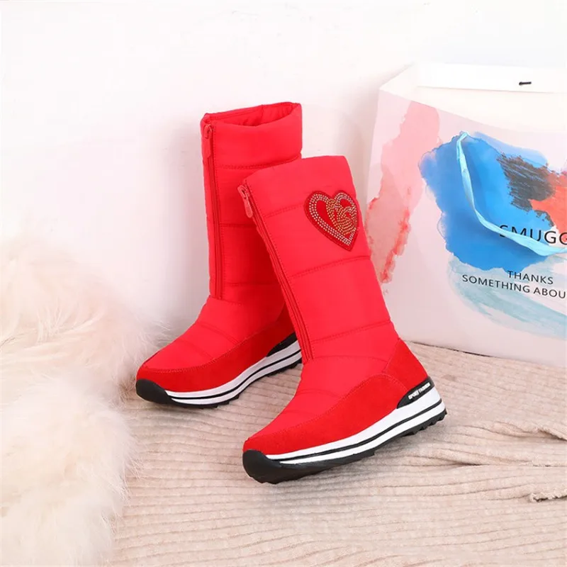 FEDONAS/Зимние удобные теплые ботинки на плоской подошве; женские ботинки до середины икры на платформе; плюшевые женские зимние ботинки на молнии; повседневная женская обувь; большие размеры - Цвет: Красный