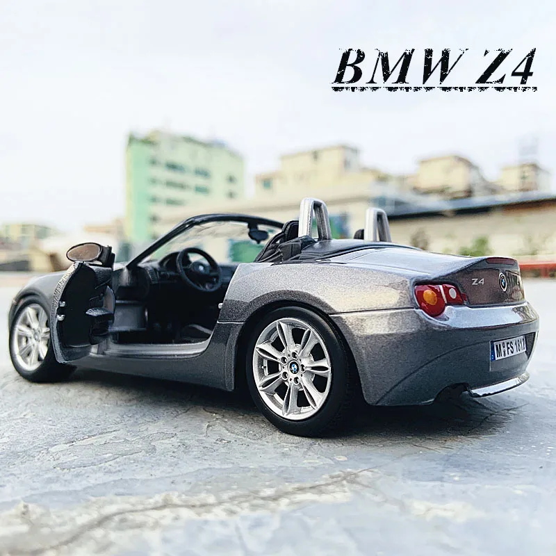 Модель спортивного автомобиля Bburago 1:24 BMW Z4 модель из сплава декоративная