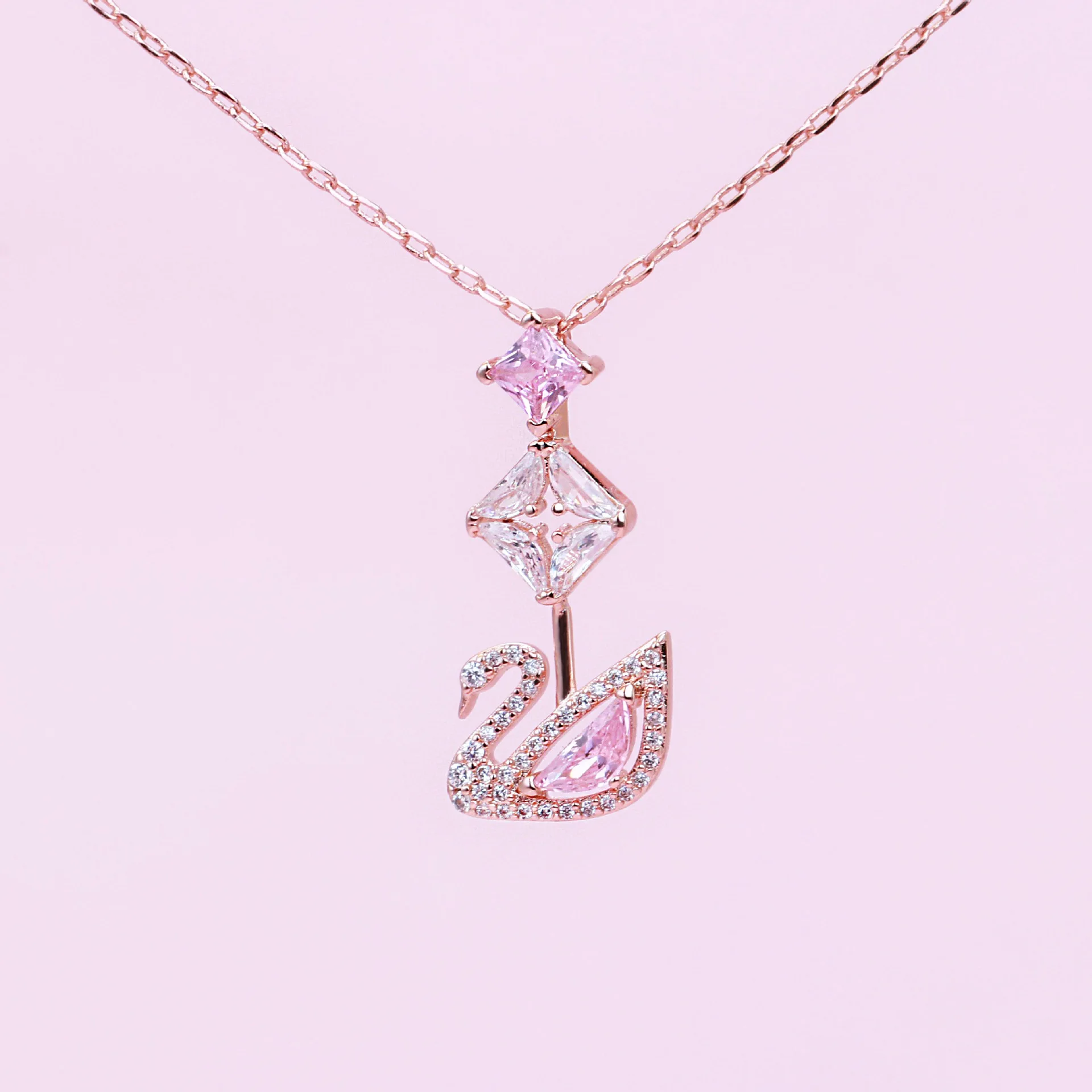 

New Style Shih High Version Pink Diamond Swan Necklace Douyin Celebrity Style Crystal Pendant Choker to Pieces