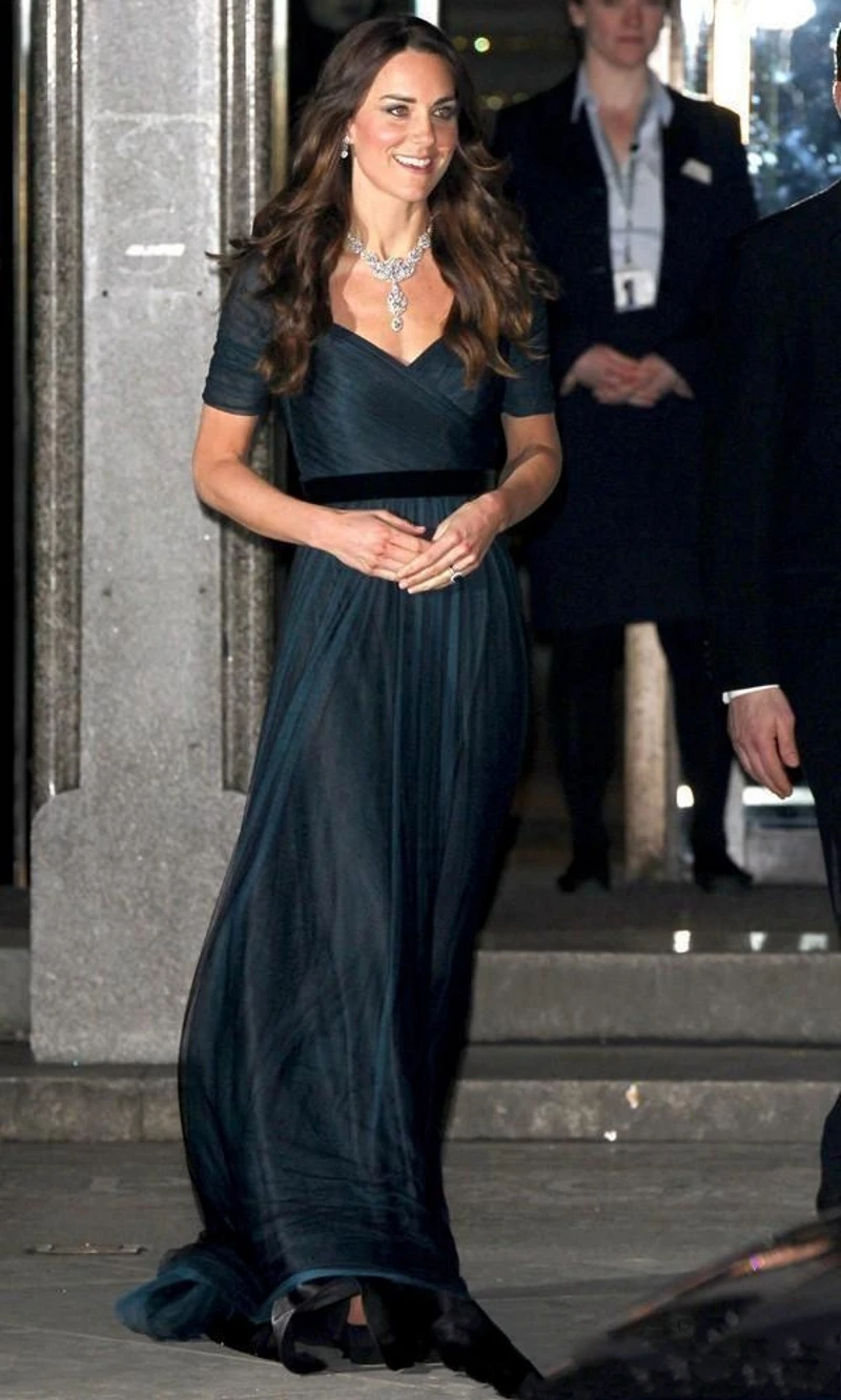 Kate Middleton, ТРАПЕЦИЕВИДНОЕ ПЛАТЬЕ знаменитостей, вечернее платье, Чернильное синее милое платье с открытыми плечами и рюшами, Тюлевое платье для выпускного вечера с поясом