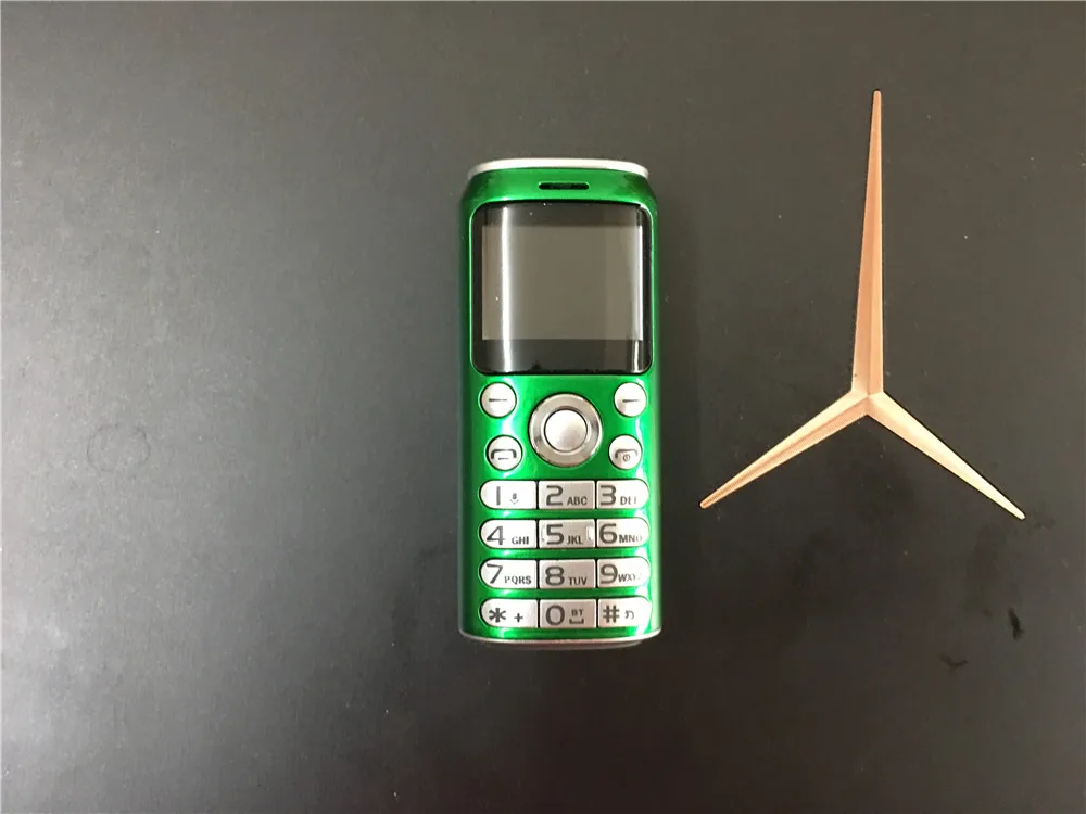 Green Супер Мини K8 кнопочный мобильный телефон, две sim-карты, Bluetooth, камера, дозвон, 1,0 дюймов, Hands Phone, MP3, маленький китайский дешевый мобильный телефон - Цвет: Green