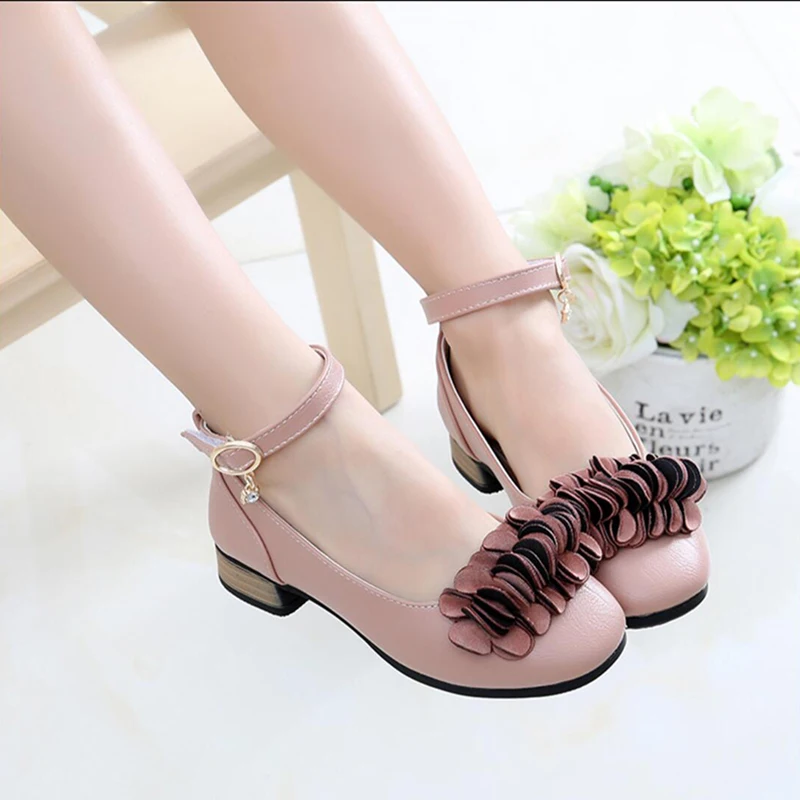 Детские кожаные туфли принцессы на высоком каблуке с цветами для девочек