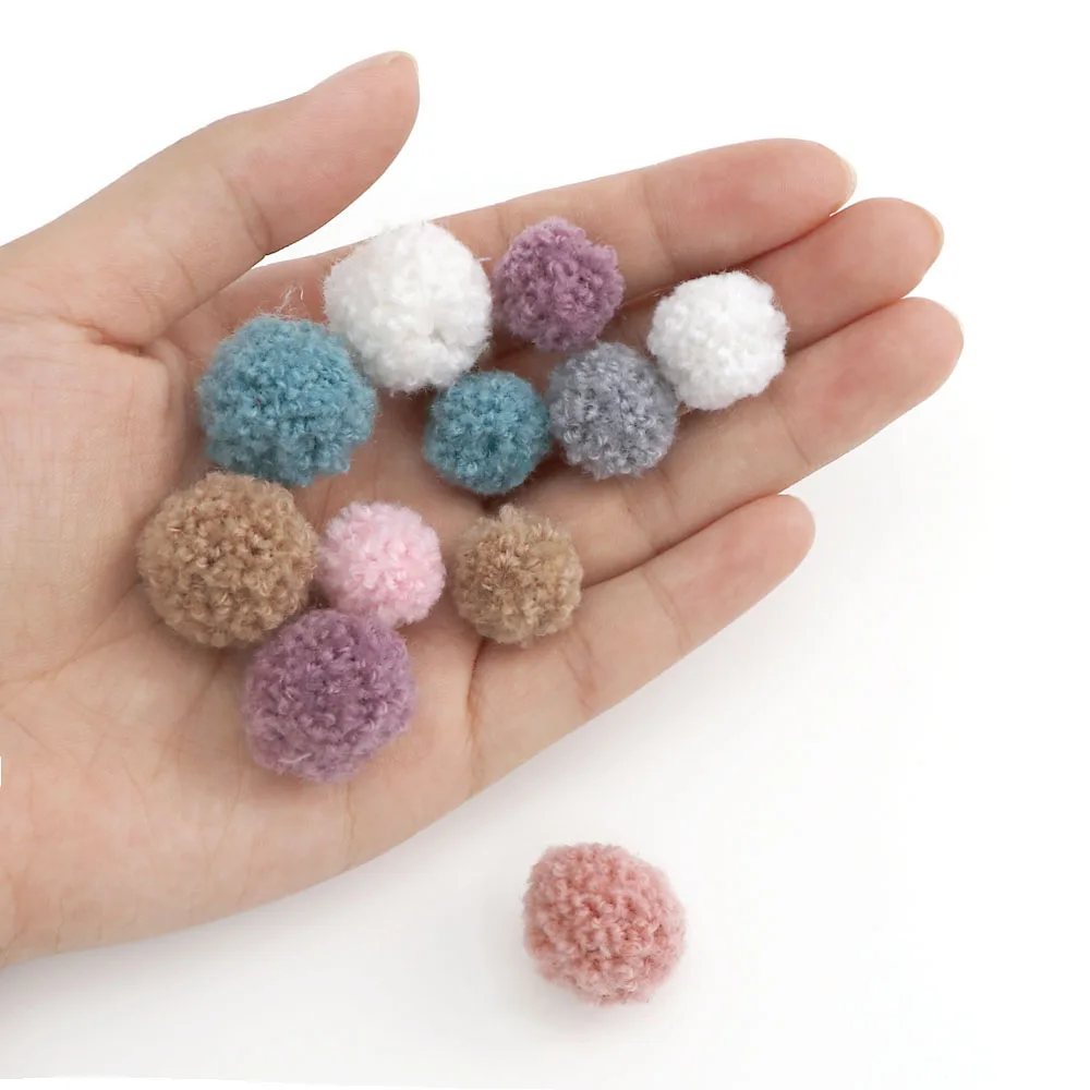 Description Picture 3 of item50pc New 15mm Mix Color Polyester Wool Soft Ball Pompoms Ball Crafts DIY Wedding Party Home Decor Craft Supplies