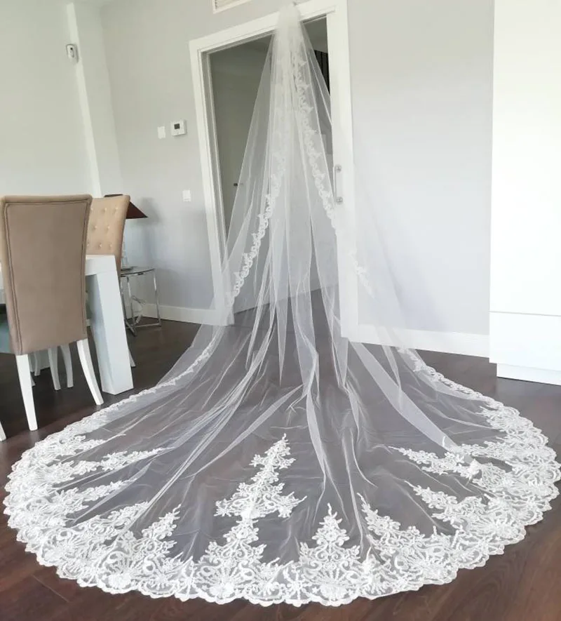 High Quality Neat Lace 4 Meters Long Wedding Veil with Comb Custom Made 400cm White Ivory Bridal Veil 2019 Wedding Accessories High Quality Neat Lace 4 Meters Long Wedding Veil with Comb Custom Made 400cm White Ivory Bridal Veil 2019 Wedding Accessories
