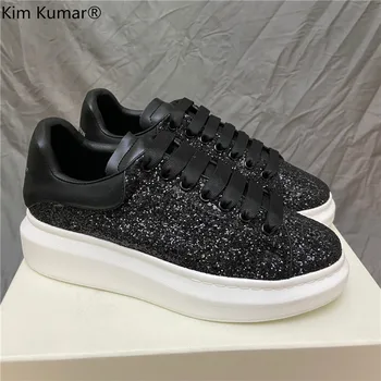 

Europe station new men's and women's sports shoes are covered with rough black sequins and golden onions, which are very shining