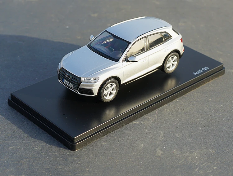 1:43 Q5 AUDI Q5 сплав модель автомобиля статическая Высокая имитационная металлическая модель автомобилей с оригинальной коробкой