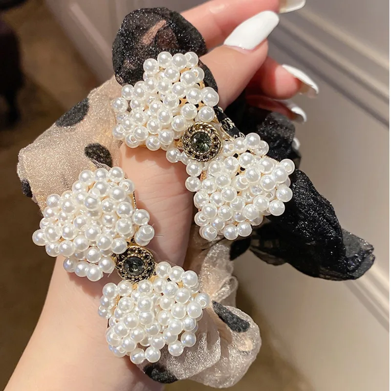 

[Xwen] 2020 New Dot Printed Pearl Bow Large Intestine Hair Band French Head Rope Women's Ins Korean Rubber Band Hair Band OH2036