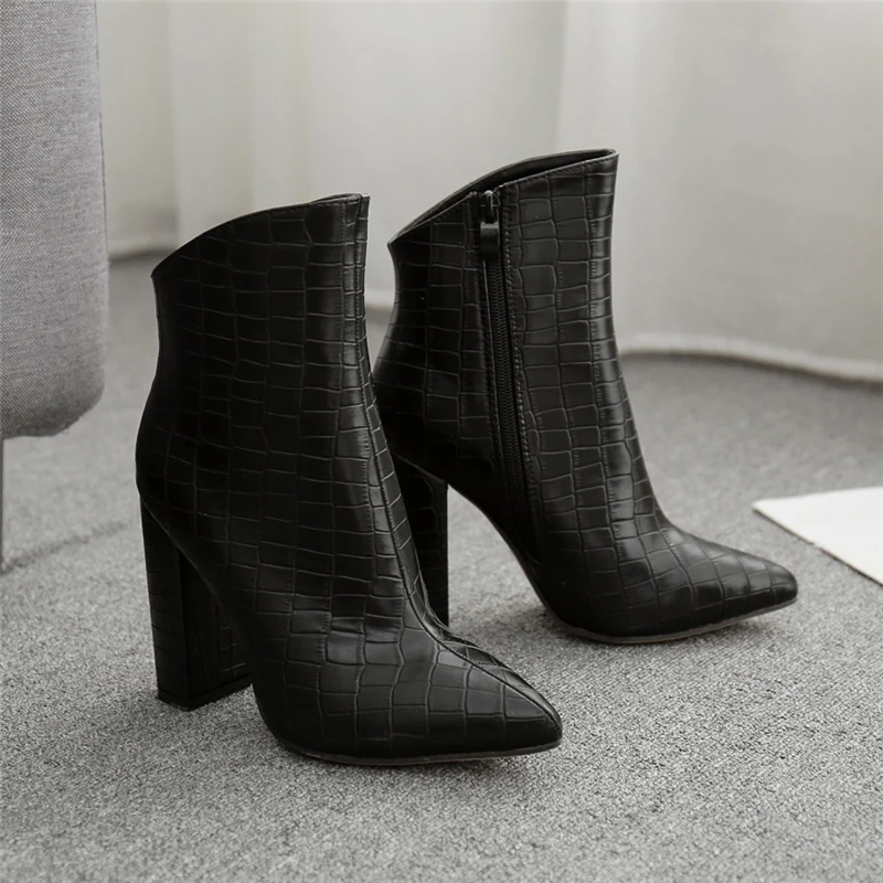 Роскошные Дизайнерские белые ботинки; женские ботильоны на высоком каблуке 11,5 см с принтом змеи; кожаные ботинки на массивном каблуке под змеиную кожу