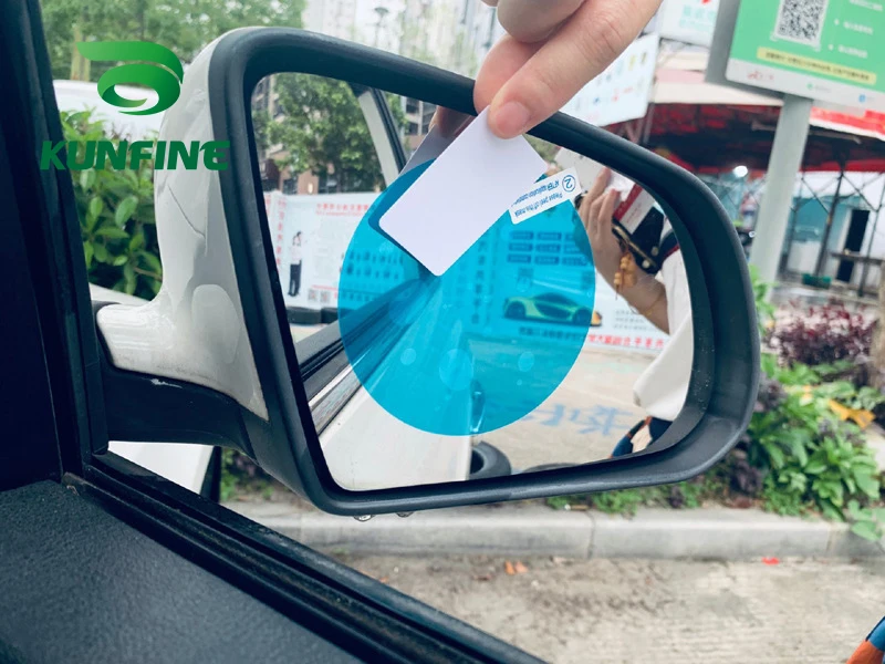 11076351451_1449622093