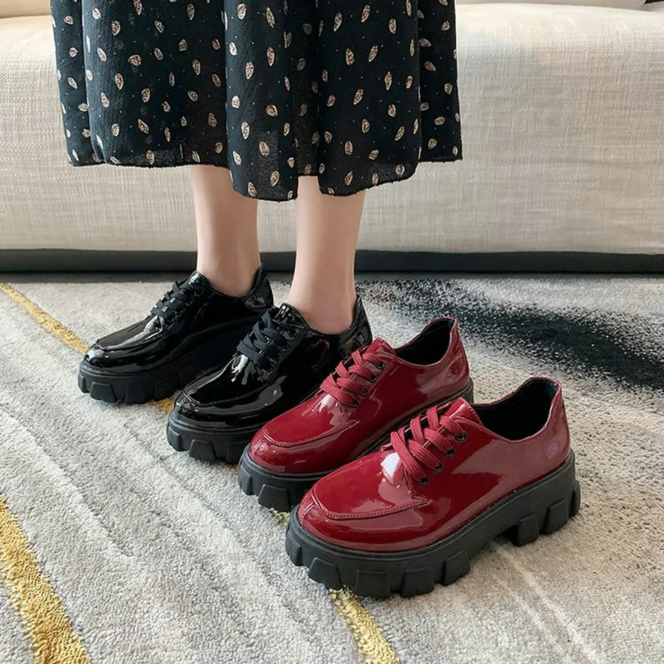 ladies red bottom sneakers