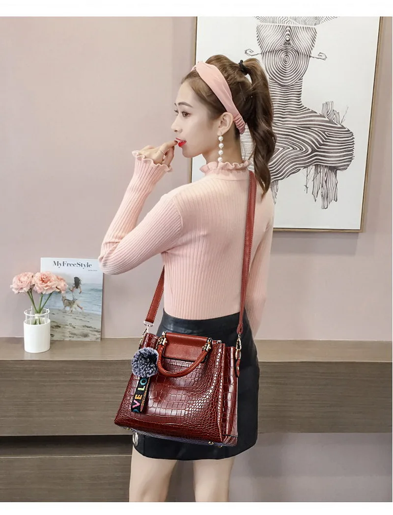 FUNMARDI Luxury Brand Handbag Women Alligator Patchwork Shoulder Bag Crossbody New PU Women Bag Trunk Tote Bag Hairball WLHB2025