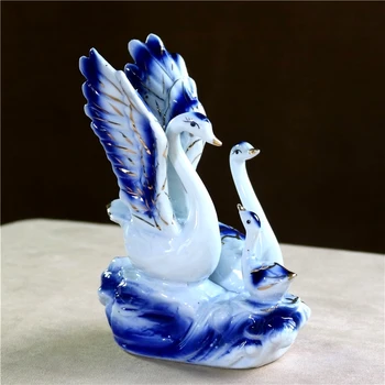 

Porcelain Swan Figurine Gilded Ceramics Swan Family Statue Decor Handicraft Ornament Wedding Anniversary Present for Parents