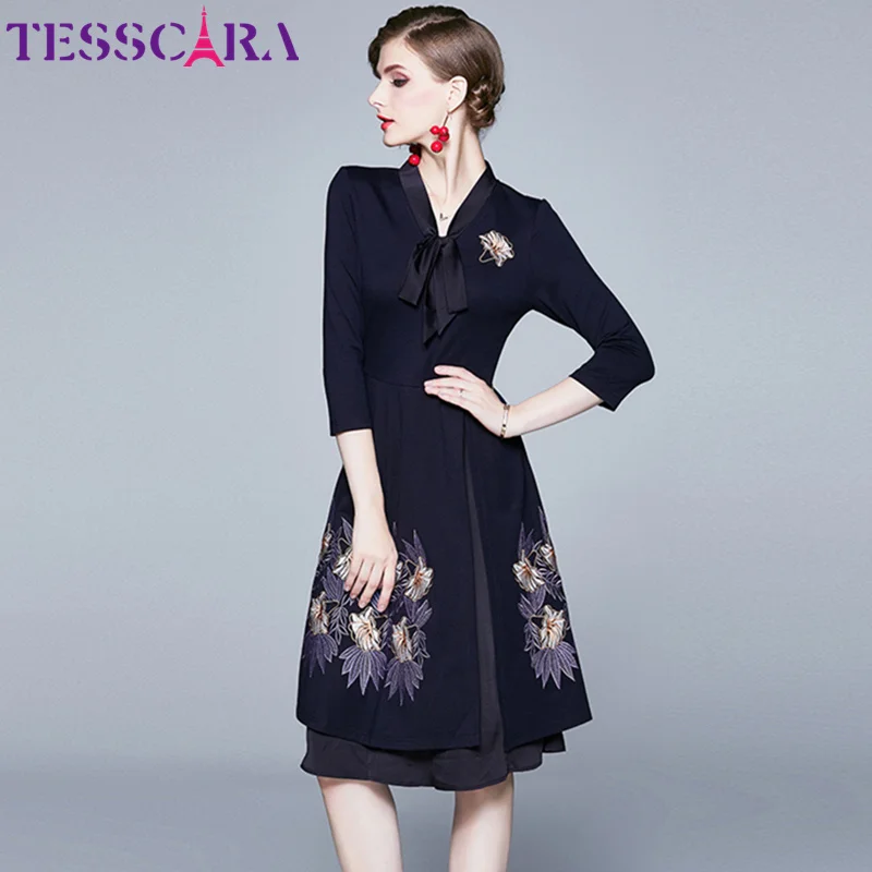 TESSCARA женское осеннее элегантное офисное платье с вышивкой Женская Высококачественная Ретро накидка Femme с v-образным вырезом дизайнерская повседневная одежда Vestidos - Цвет: Navy