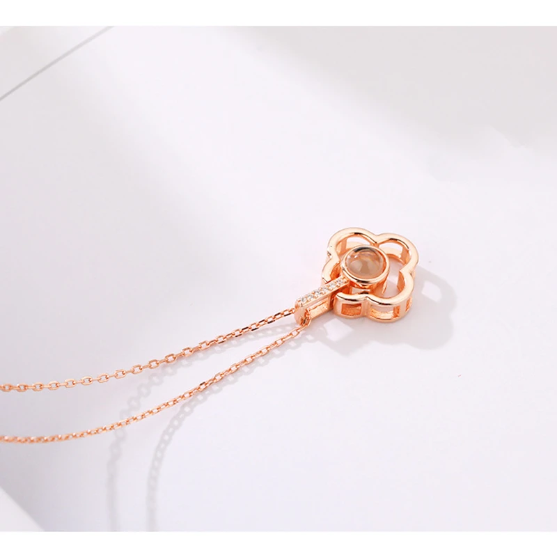 Lucky-Clover-Necklaces-For-Women-Jewelry-Collares-Stainless-Steel-Chain-100-languages-I-love-you-Projection