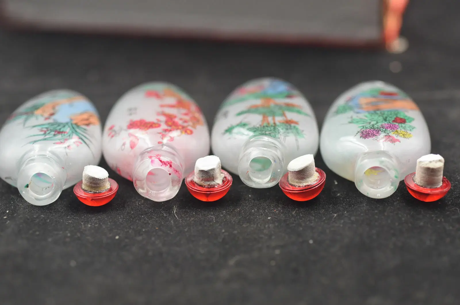4pc Chinese Inside painted Merlin, bamboo and chrysanthemum glass SNUFF BOTTLE 4