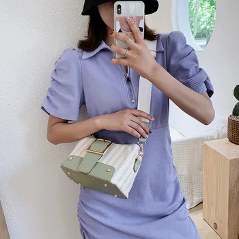 

Girls bag 2020 new oblique bag niche design one-shoulder small square bag.