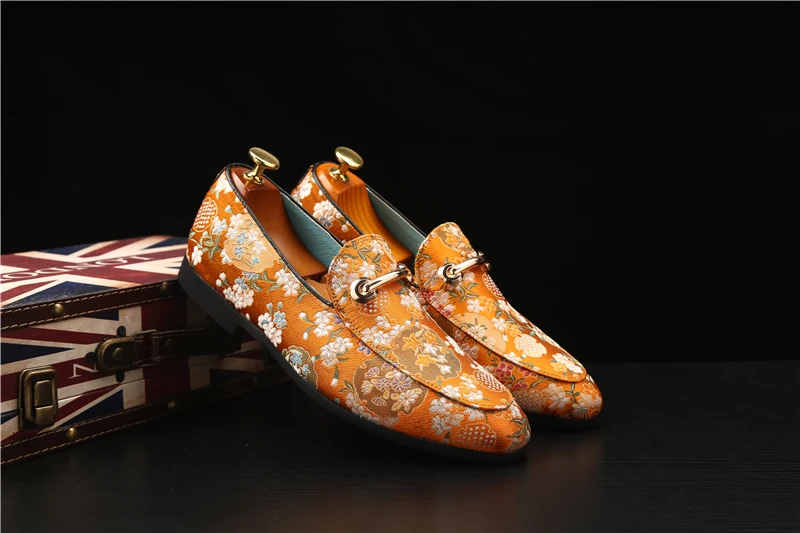 Casoipra/Модные Туфли-оксфорды с цветочной вышивкой; классические свадебные туфли; мужские кожаные модельные официальные туфли; zapatos de vestir hombre